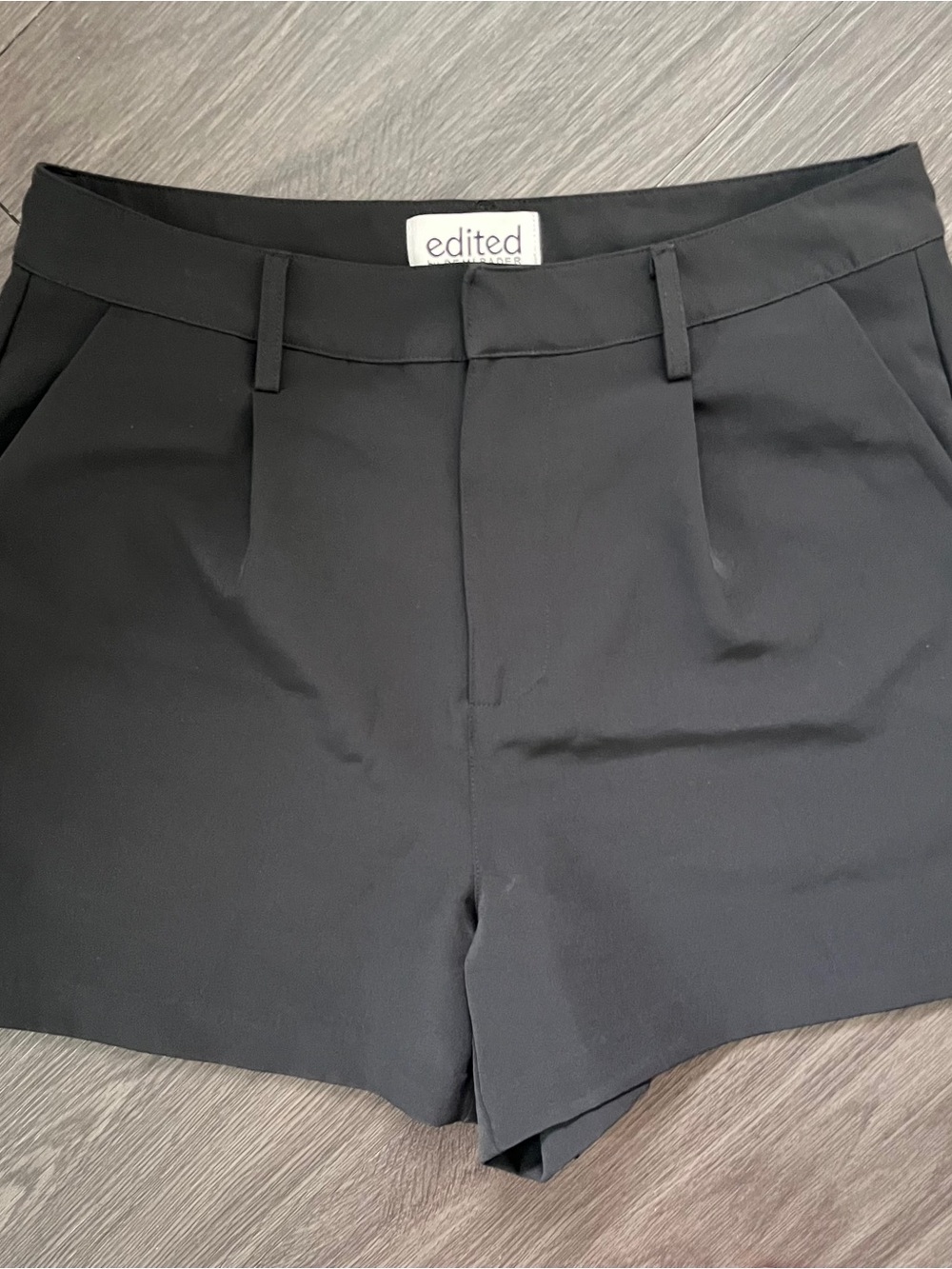 high waist pleated trouser shorts